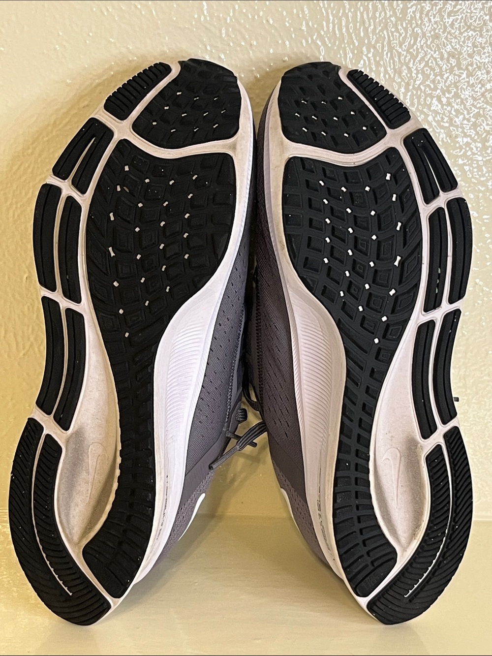 Nike Air Zoom Pegasus 38, women’s sz9.
Grey & White. - Picture 9 of 12